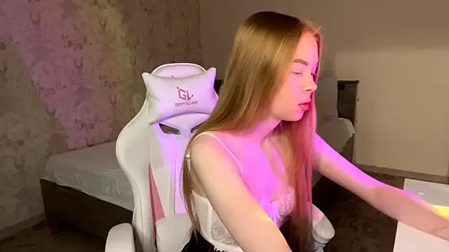 LumiSun — flash tits