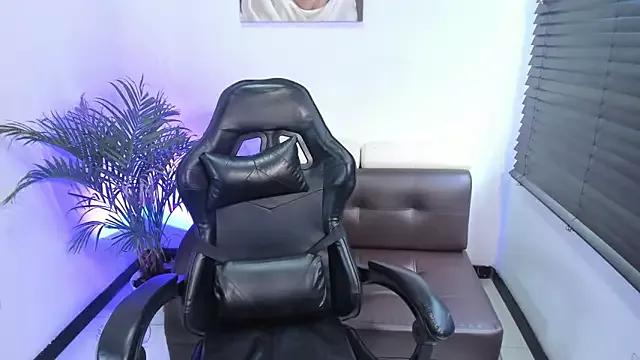 lunoxx_ from StripChat