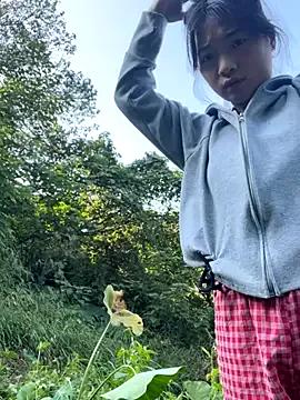 Lyn_bella from StripChat