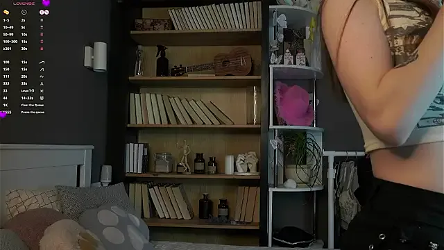 LynHillaire — hey hey mary