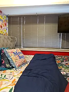 StripChat Maddythemilf is Freechat Maddythemilf — Oil tits nipple play LT gets