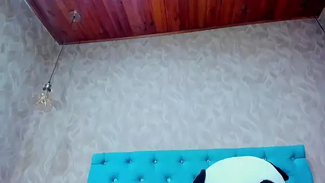 MadelineDoll from StripChat