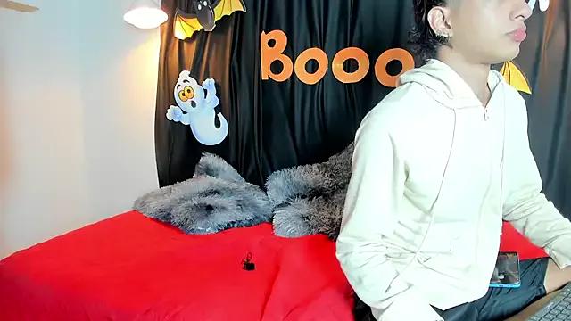 Join 23 years old maicol_cum23 from StripChat maicol_cum23 from StripChat