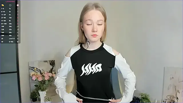 MaireLanda — lick sexy lips