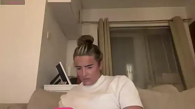 maisiesmithx from StripChat