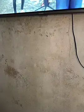 maluzinha2023 — Gozar dando o cu na laje