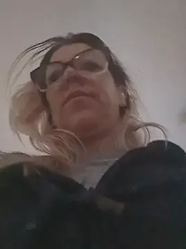 ManuelaX — vibrate me and we'll cum together