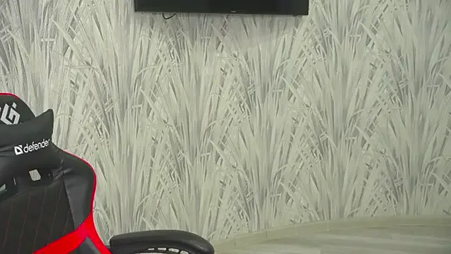 MarenCalarco — Shake my tits with light spanks