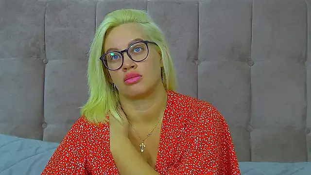 StripChat MariaNeumann is Freechat MariaNeumann — I wonder if someone will make my nipples