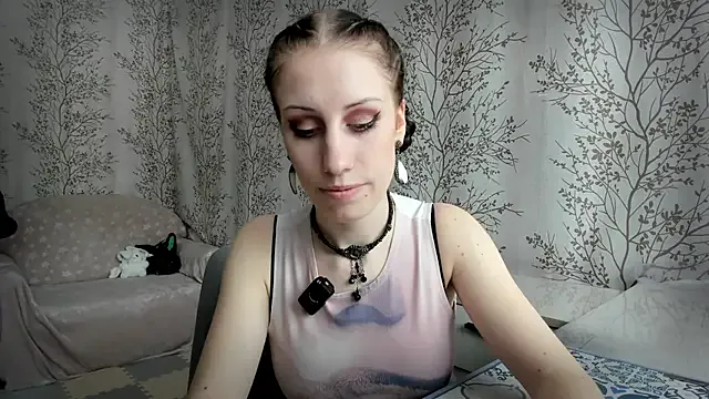 StripChat Mary0Lou is Freechat Mary0Lou — sexy dancing for u+underboob flash