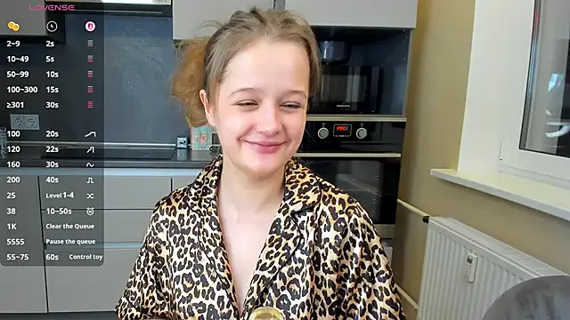 Mary_Phoenix — handbra