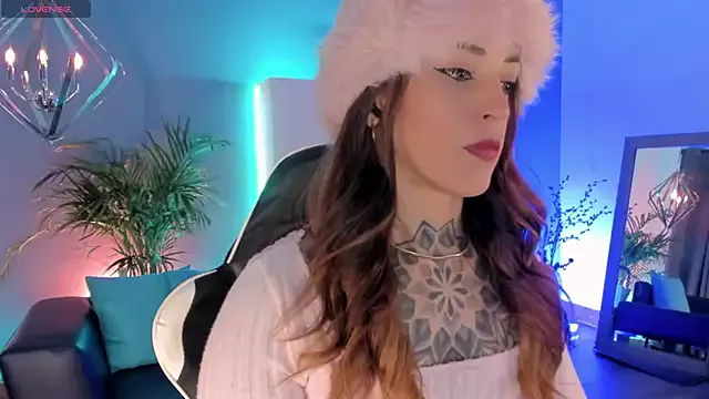 Megan_inked — BE MY VALENTINE, TREAT ME LIKE A QUEEN