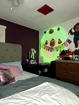 MyHoneyFrida from StripChat