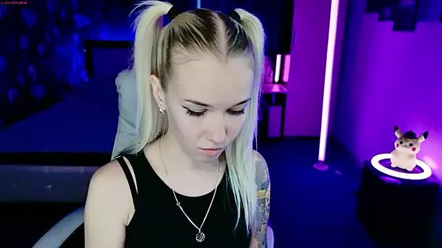 NaomiHita from StripChat