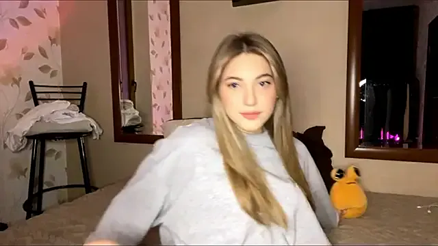 OrethaEredia — Oil on my beautiful tits( 50 tk = more o