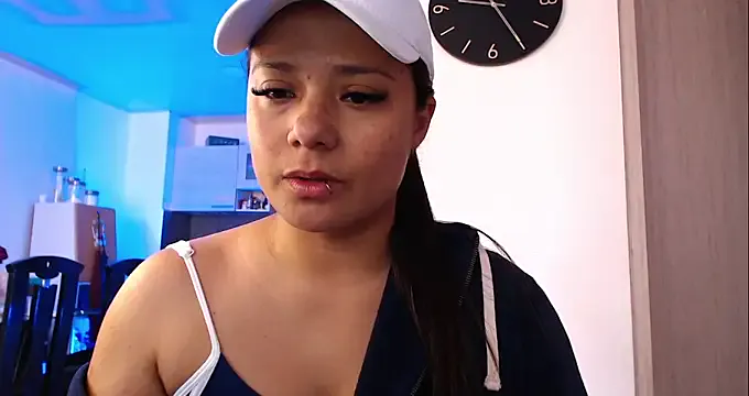 Pretty__Milf — Stand up and show more of myself