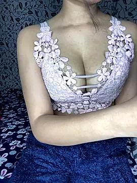 Pretty_doll25 from StripChat