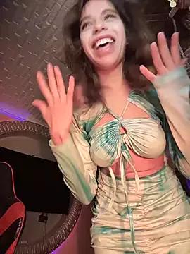 Discover sexy escort Queentaraf999 Queentaraf999 from StripChat