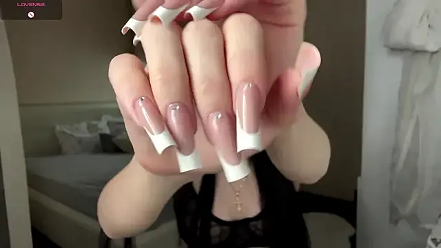 randiburt — lick finger