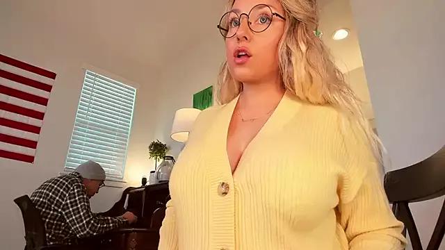 Naked Realtoxxxxmaria wants you to fuck their body now realtoxxxxmaria from StripChat