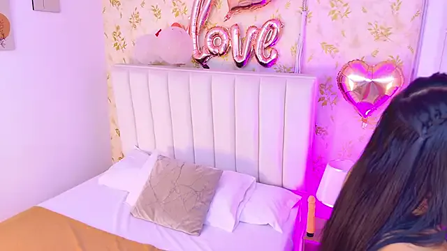 Scarleett_Fire — Lie down and I'll give you oral sex