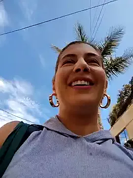 StripChat scarlett_moore is Freechat scarlett_moore — Massafe boobs with body lotion