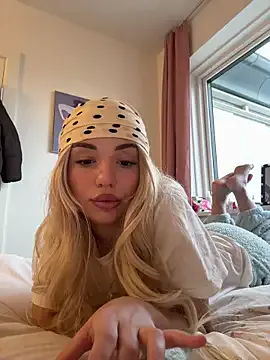 SilkyMira — Cum on my tits