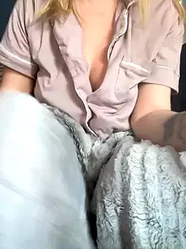 Sky25x from StripChat