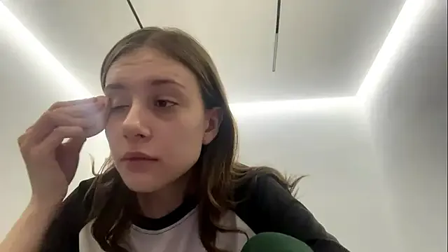 SofiaBlumer — get on all fours