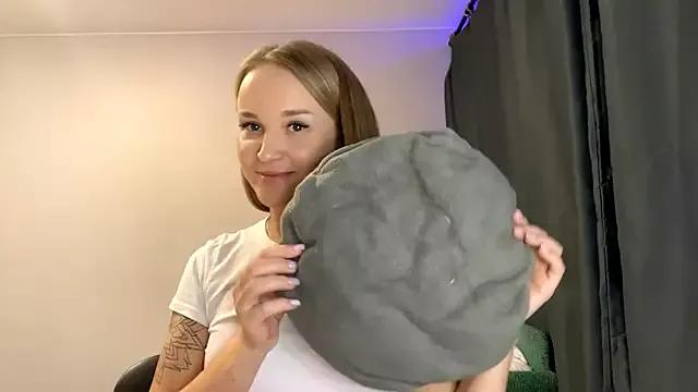 Masturbate to TanekaBoitel, she wants to masturbate for you TanekaBoitel from StripChat