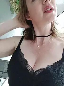 TopsyNextDoor from StripChat