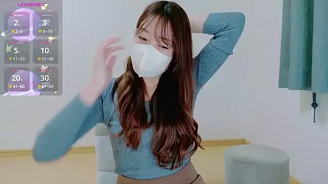 TSUKI_circle from StripChat