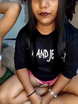 Unique_MomandDaughterrs from StripChat