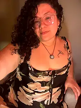 VanesssaMilf_ — Fuck helps with cramps!