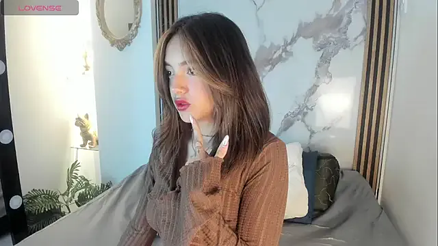 Victoriaa2_Doll — RED ASS + SPANKS