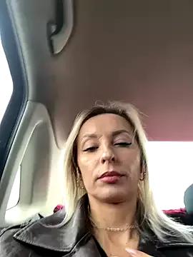 VikaBunny1 from StripChat