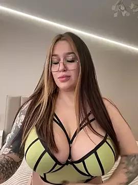 VikiDemini from StripChat