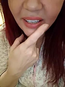 Virginass2000 from StripChat