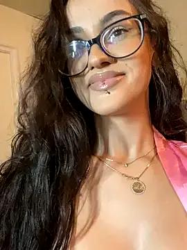 VivianaNoire from StripChat