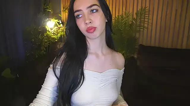 WildKittenX_ from StripChat