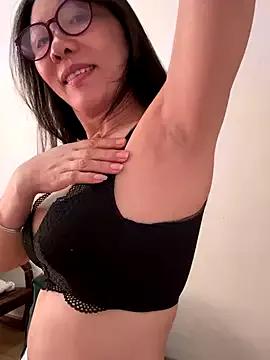 Discover Xiiuuff18, she wants to masturbate for you xiiuuff18 from StripChat