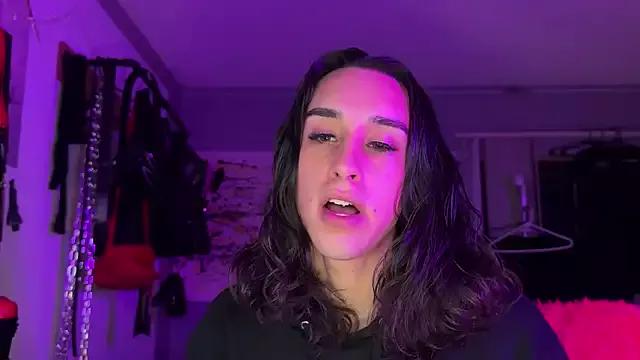 Join XoFrankie, zie wants to masturbate for you xoFrankie from StripChat