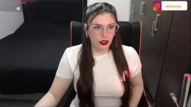 xxbbtaa from StripChat