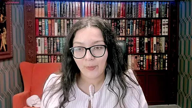 ZarifaBev from StripChat